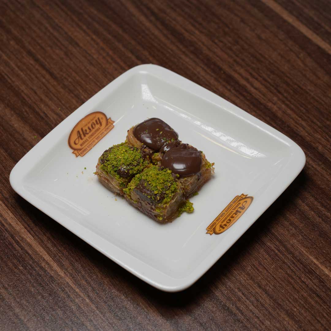 Çikolatalı (Fıstıklı)